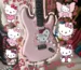 Custom guitar สีชมพู ลาย Hello Kitty pop culture โดย G Pedal 2Hand