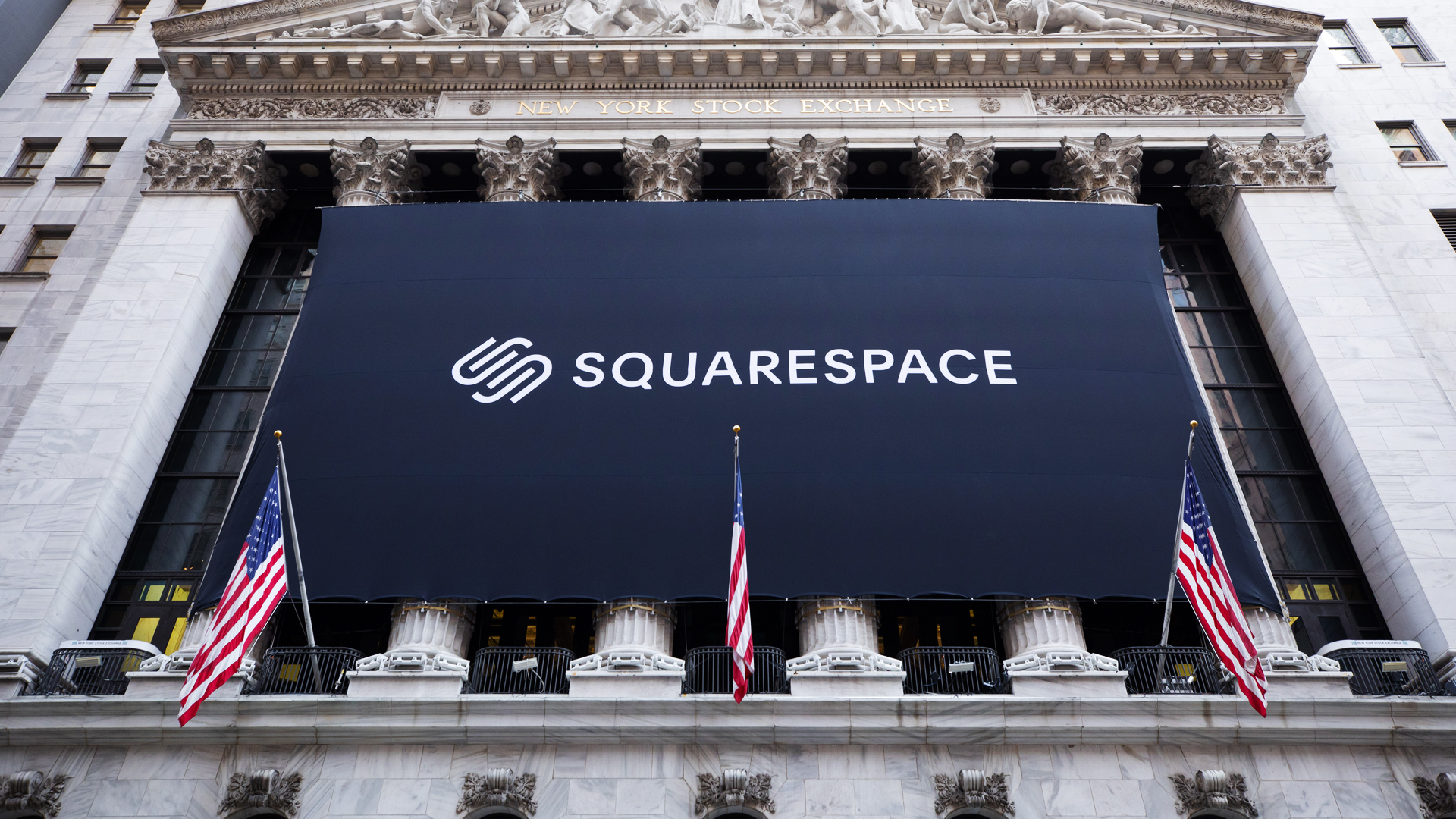 Squarespace kinetic identity on NYSE LED display by DIA Studio