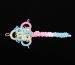 ปิ่นปักผมงาน needle tatting ถักด้วยมือ ประดับลูกปัดสีชมพูพาสเทล โดย nesseesi
